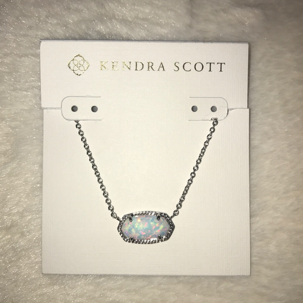 Elisa Silver Pendant Necklace